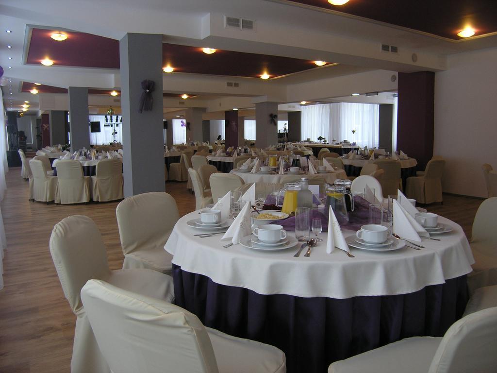 Hotel Akor Bydgoszcz Esterno foto